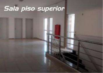 Sala piso superior - vista para escadas